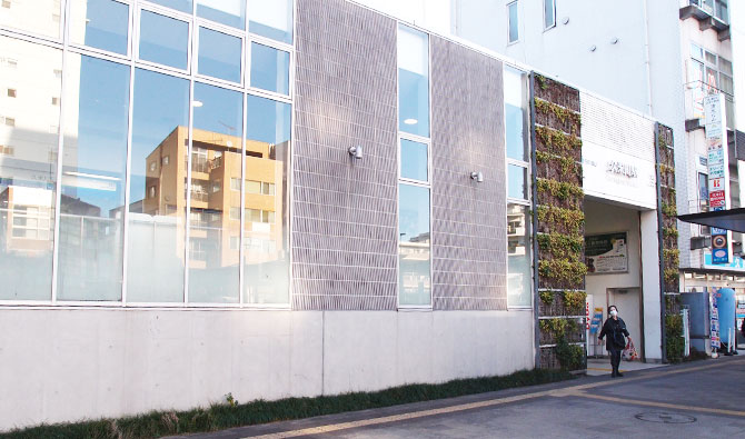 西武新宿線久米川駅北口